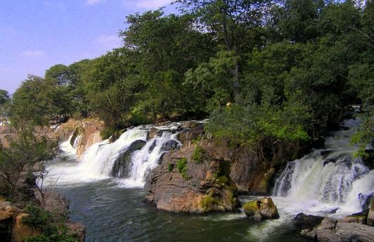 view of the Hogenakkal Falls