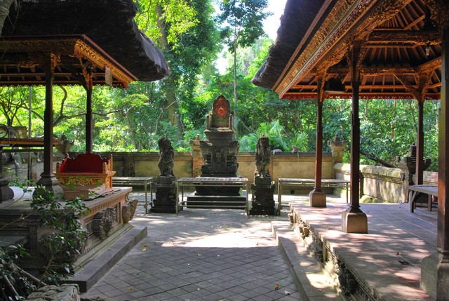 Cremation tables iin front of the Padmasana in Pura Prajapathi , Ubud Monkey Temple