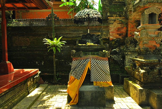 Supreme God, Ida Sang Widi Wasa represented in Padmasana or empty throne